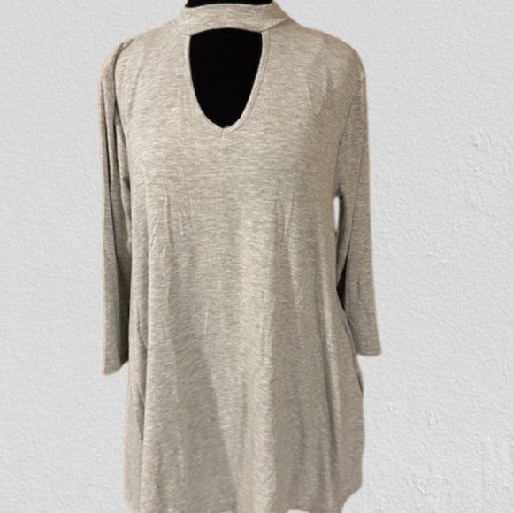 Zenana Outfitters Dresses & Skirts - Grey Keyhole Dress  (2)